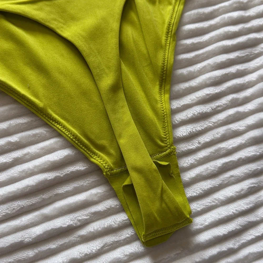 Lululemon Wundermost Ultra-Soft Nulu Square-Neck Long-Sleeve Bodysuit Lichen Lim - Picture 12 of 12
